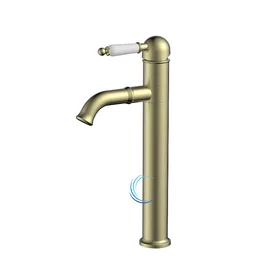 ברז פרח גבוה 1622 ענתיק לכיור מונח בגוון זהב מט ידית חרס לבנה