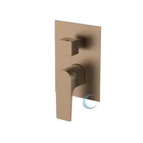 אינטרפוץ 4 דרך 1504 מרובע בגוון רוז גולד מט