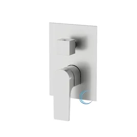 אינטרפוץ 4 דרך 1504 מרובע בגוון ניקל מוברש